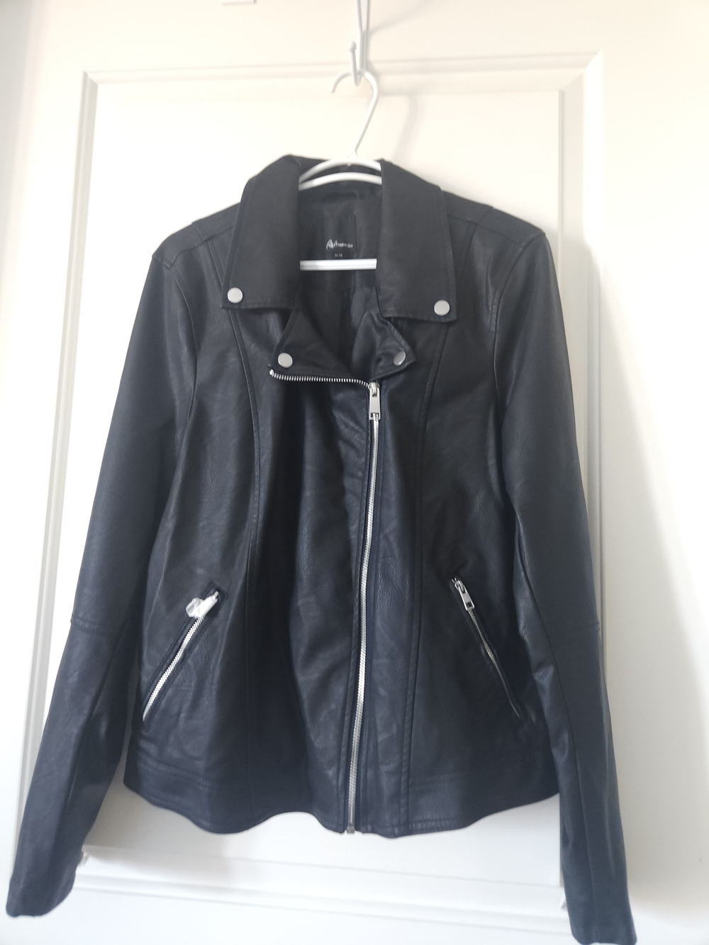 Reitmans Black Leather Moto Jacket with Silver Hardware XL
